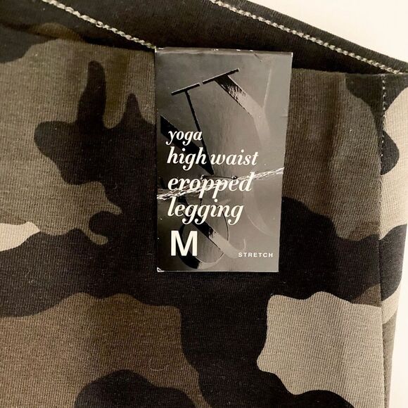 New York & Company Soho Street yoga pants green Camo size M with reflective LOVE - Picture 5 of 7